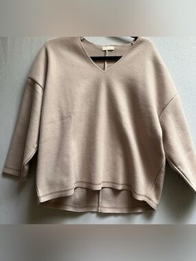 Earth Music & Ecology Minimalist Beige V-Neck Boxy Top Size XL